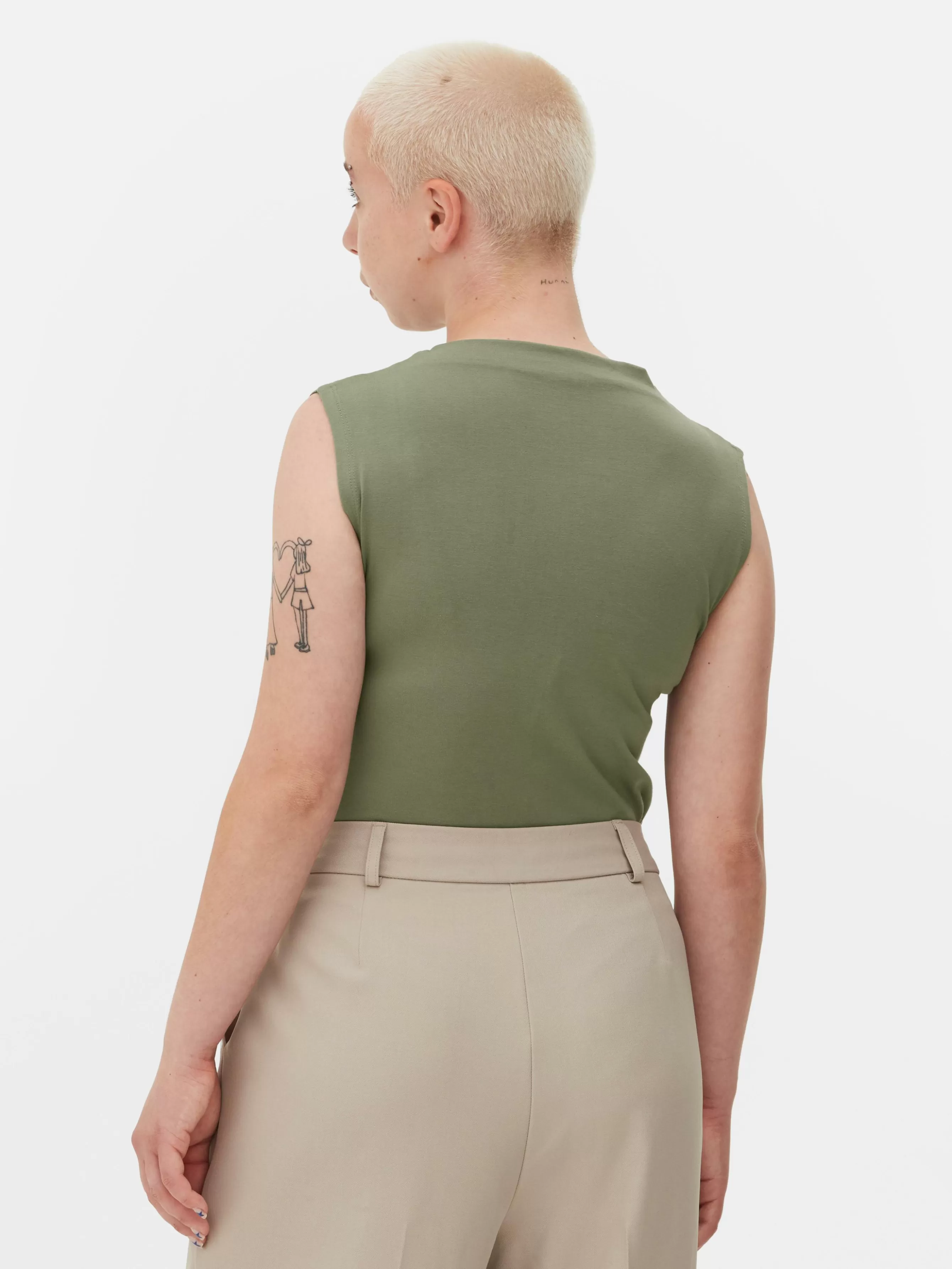 body_s_mangas_gola_subida_3.webp MULHER Primark Body S/ Mangas Gola Subida