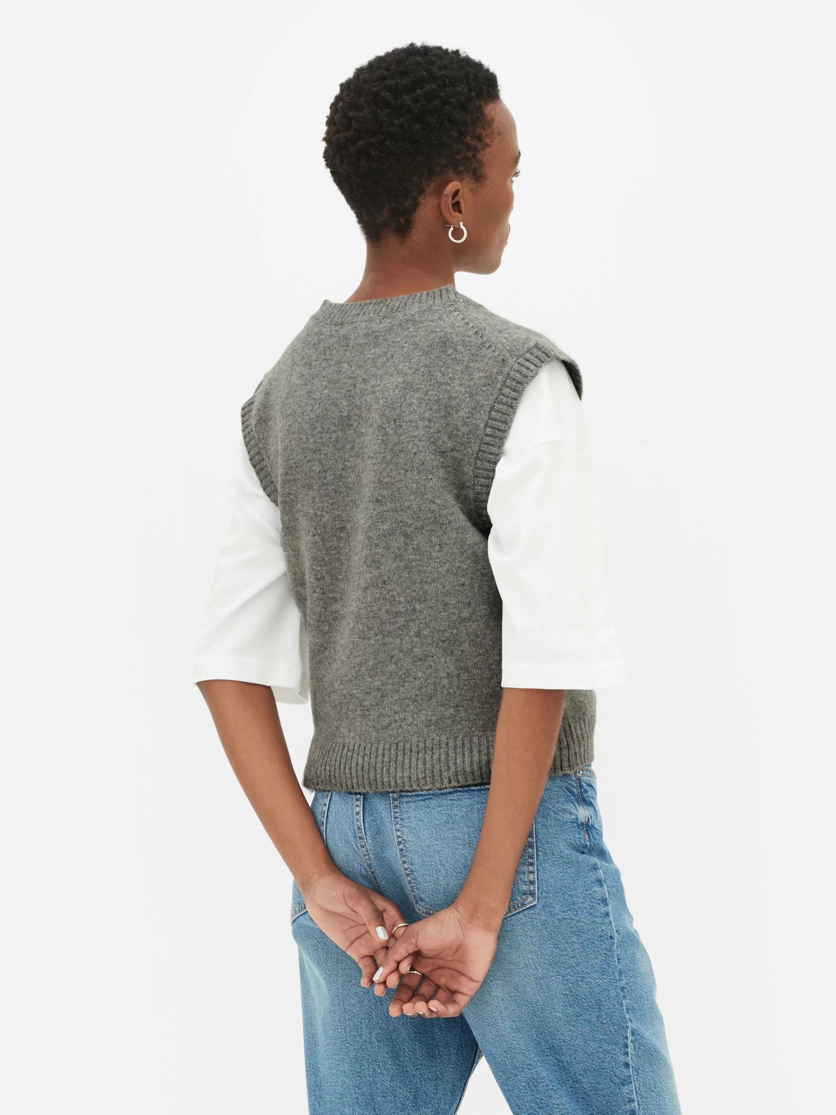 top_s_mangas_malha_decote_v_3-3.webp MULHER Primark Top S/ Mangas Malha Decote V