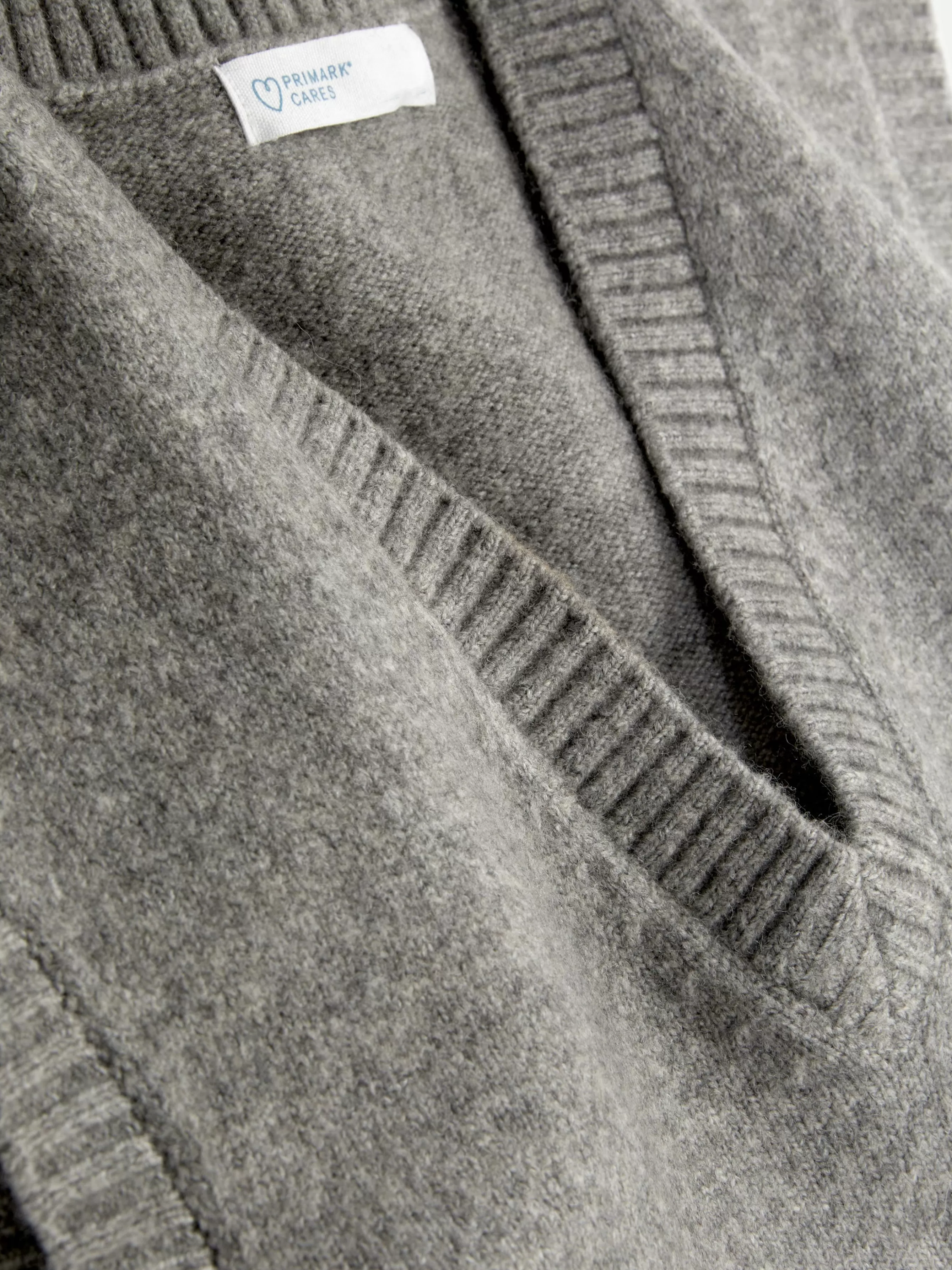 top_s_mangas_malha_decote_v_5-3.webp MULHER Primark Top S/ Mangas Malha Decote V