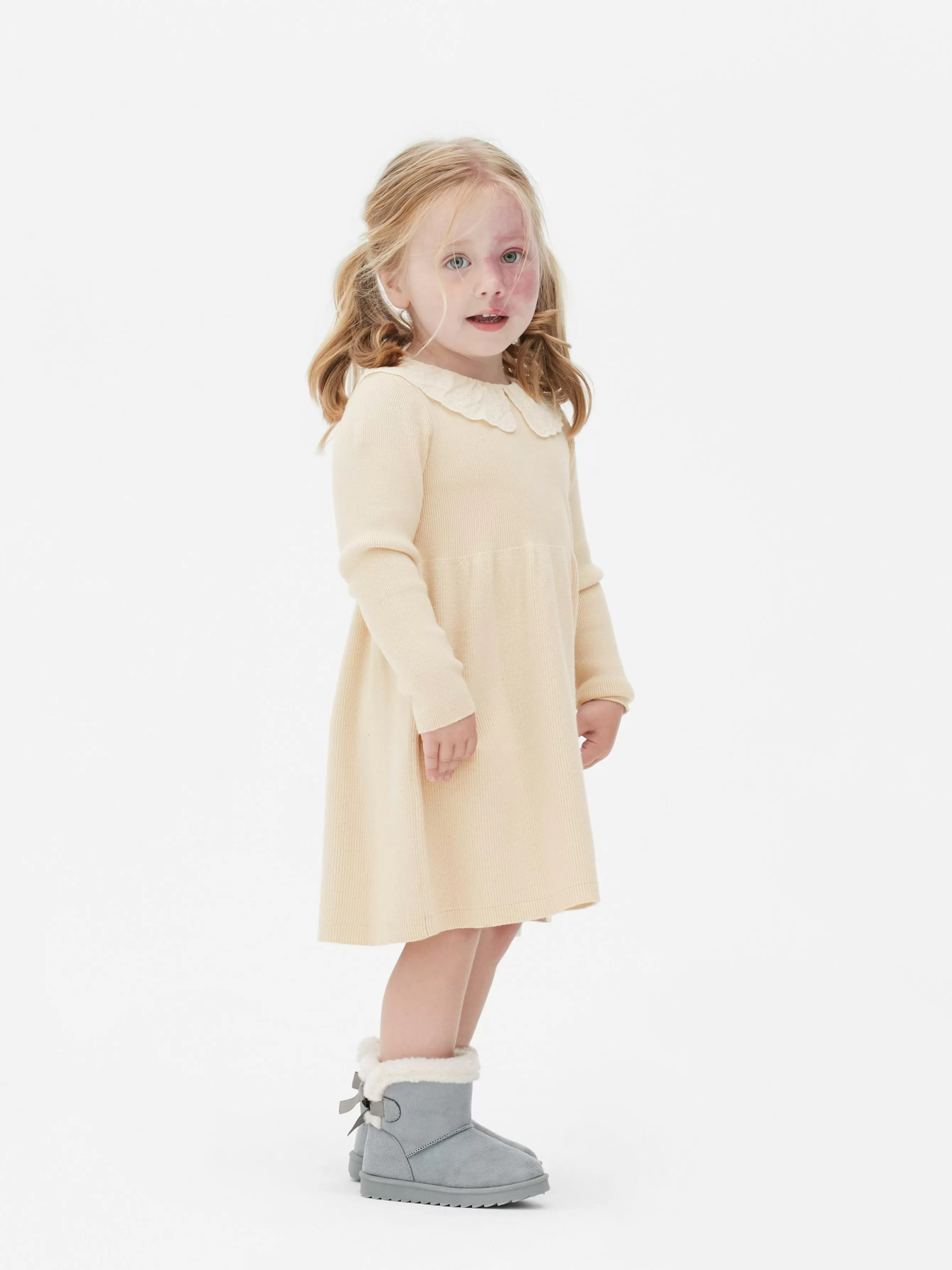 Primark Vestido Malha Colarinho Bordado